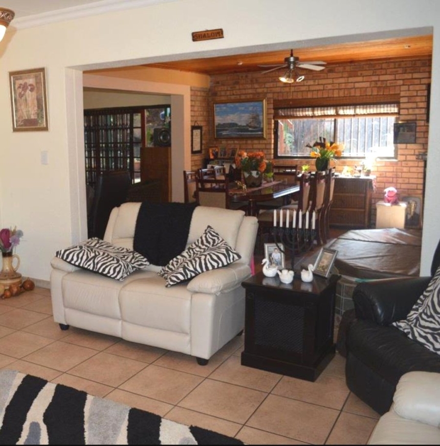 3 Bedroom Property for Sale in Wilkoppies North West